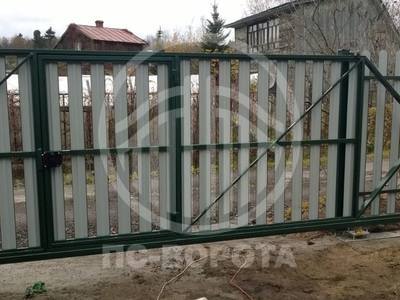 Металлические ворота откатные из евроштакетника